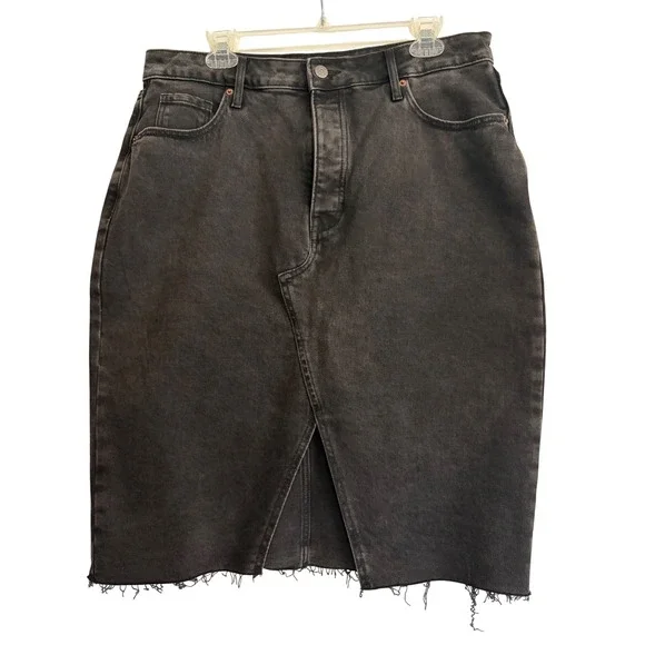 Old Navy Higher High-Rise Denim Midi Skirt Black Button Fly Raw Hem SZ 16 - Picture 1 of 8